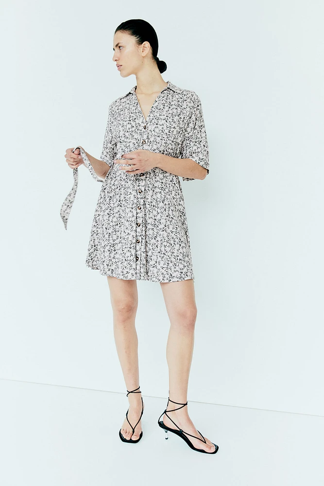 Robe chemisier avec ceinture à nouer