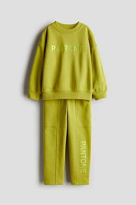 2-piece Embroidered-Motif Set