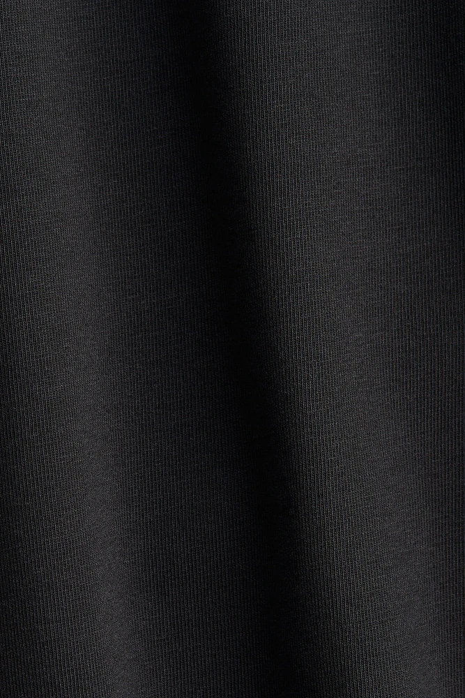 Fitted T-Shirt