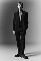 Slim Fit Fine-Knit Sweater