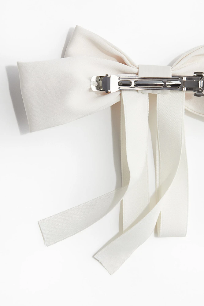 Barrette avec boucles en satin