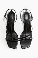 Sandales à talon avec brides fines