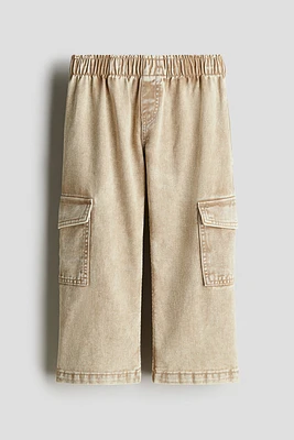 Wide-Leg Cargo Pants