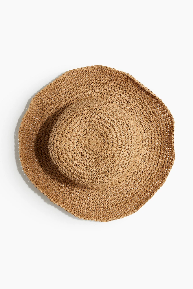 Wavy-brim Straw Hat