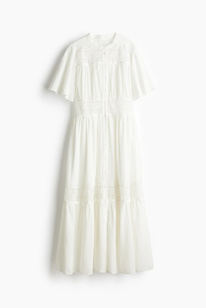 Robe en coton avec incrustations de dentelle