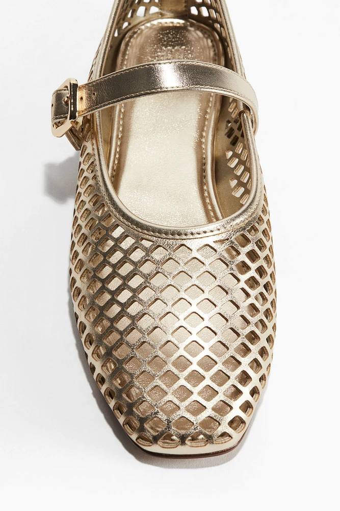 Ballerines ajourées façon Charles IX