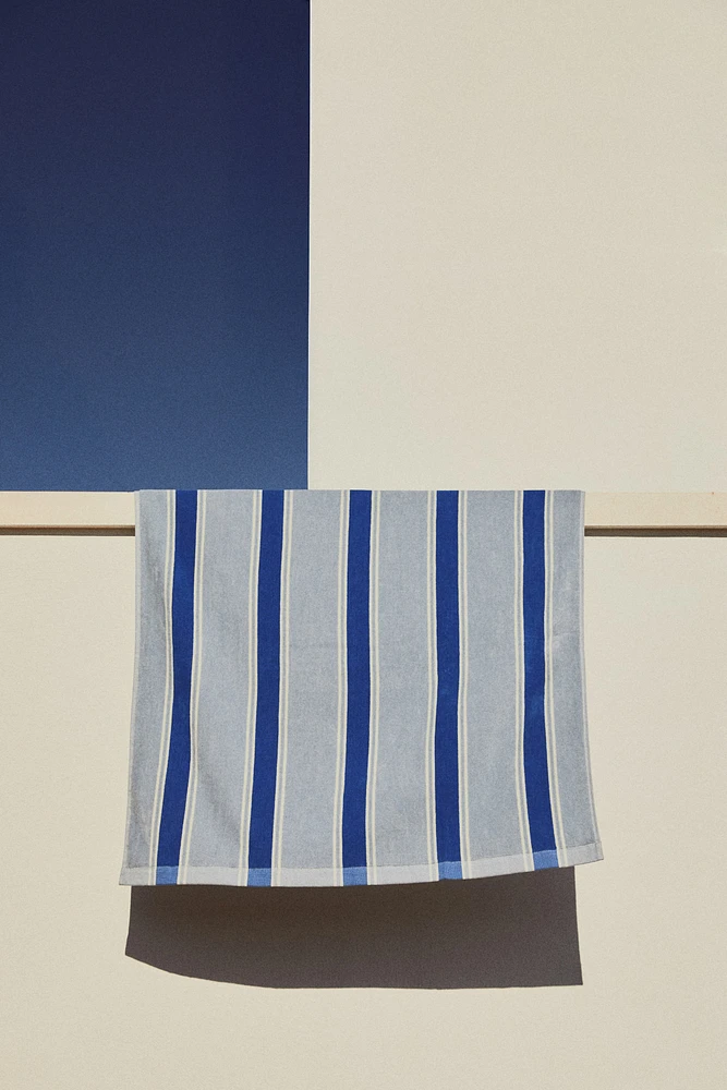 Serviette de plage rayée
