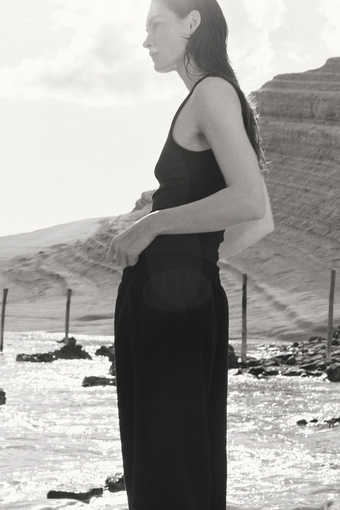 Linen-Blend Crop Pants