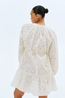 MAMA Robe avec broderie anglaise