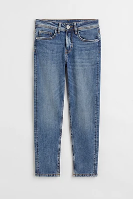 Relaxed Tapered Fit Jeans