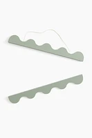 Wavy-edge Poster Hanger