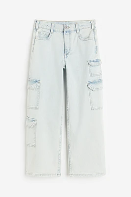 Loose Fit Wide Leg Cargo Jeans