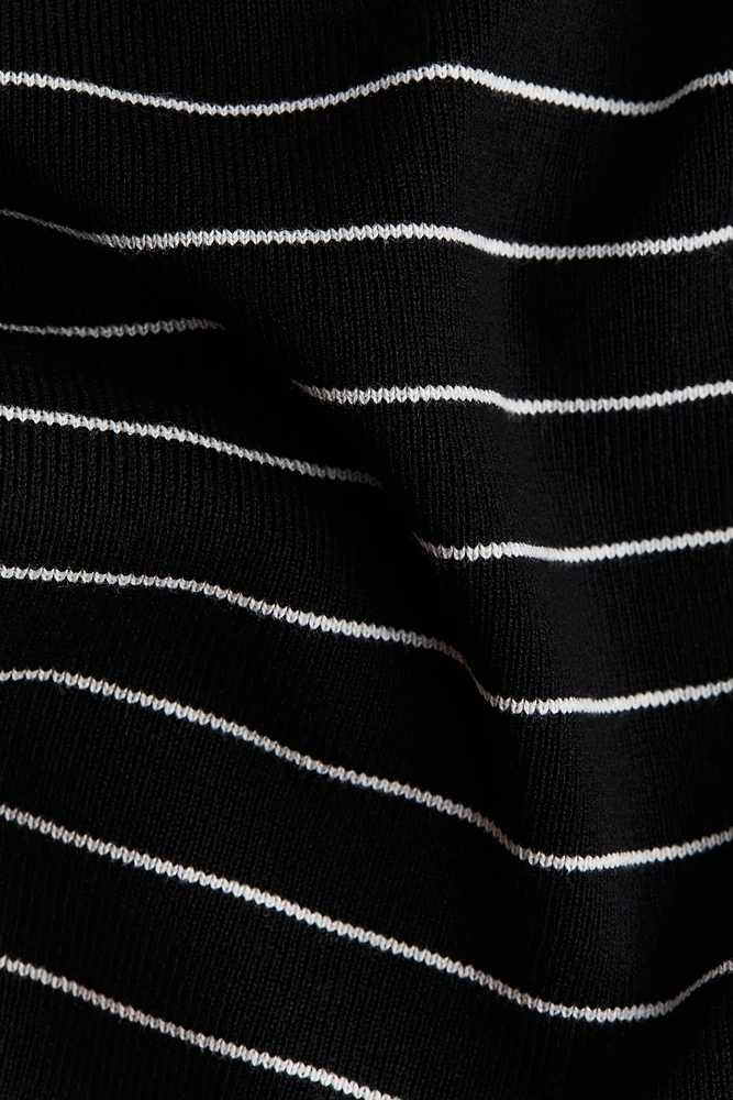 Short-Sleeved Fine-Knit Cardigan