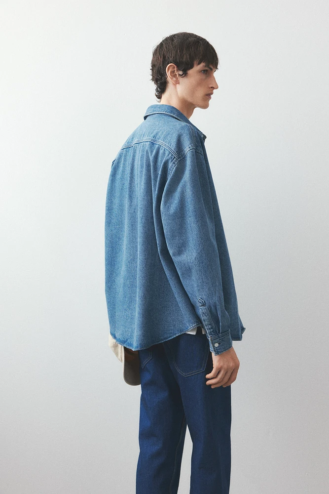 Chemise flottante en denim