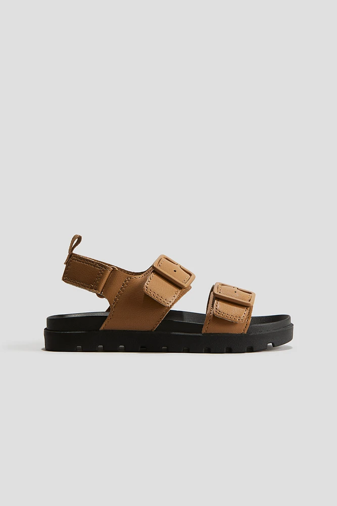 Strap sandals