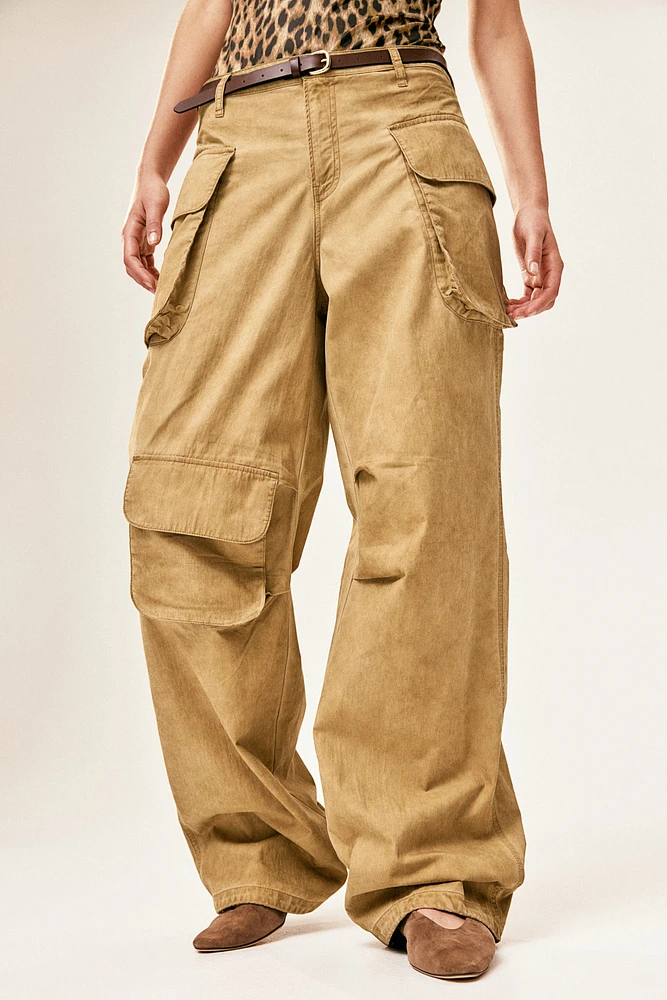 Wide-leg Cargo Pants