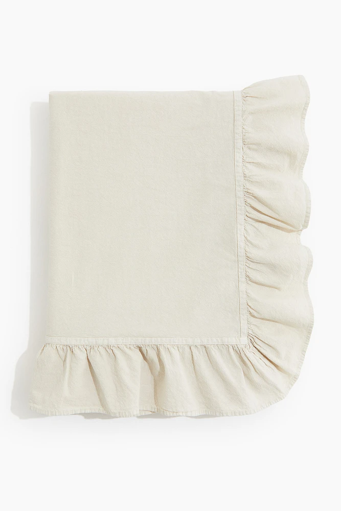 Ruffle-trimmed Tablecloth