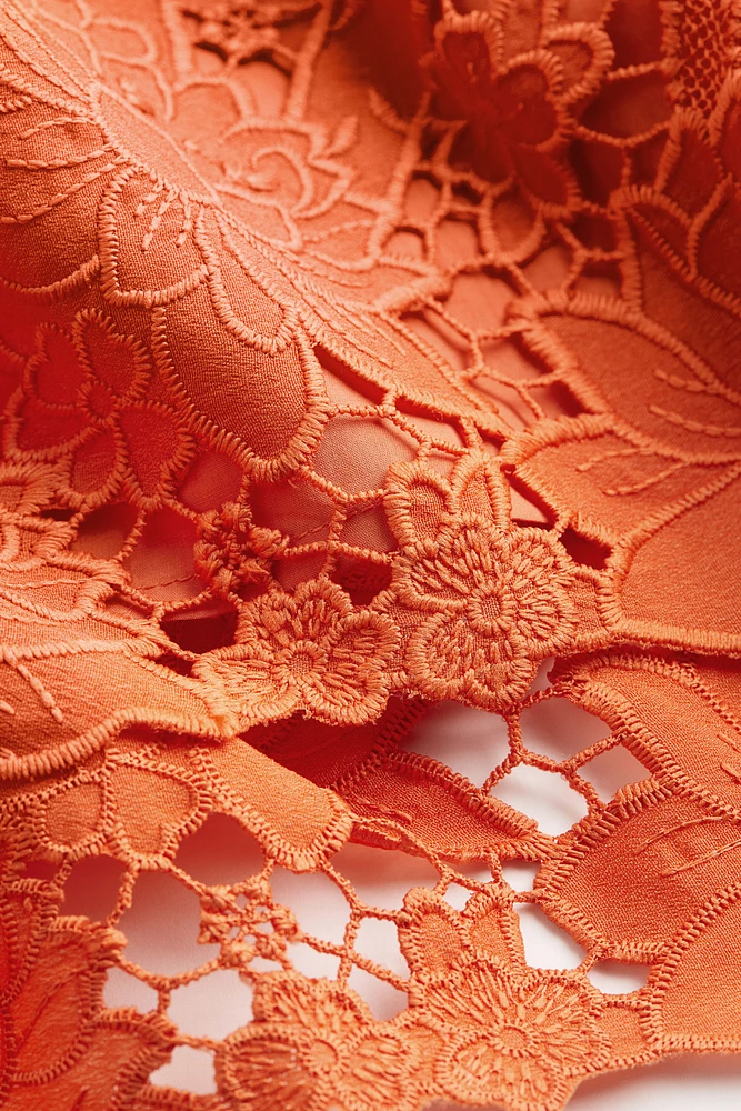 Jupe avec broderie anglaise