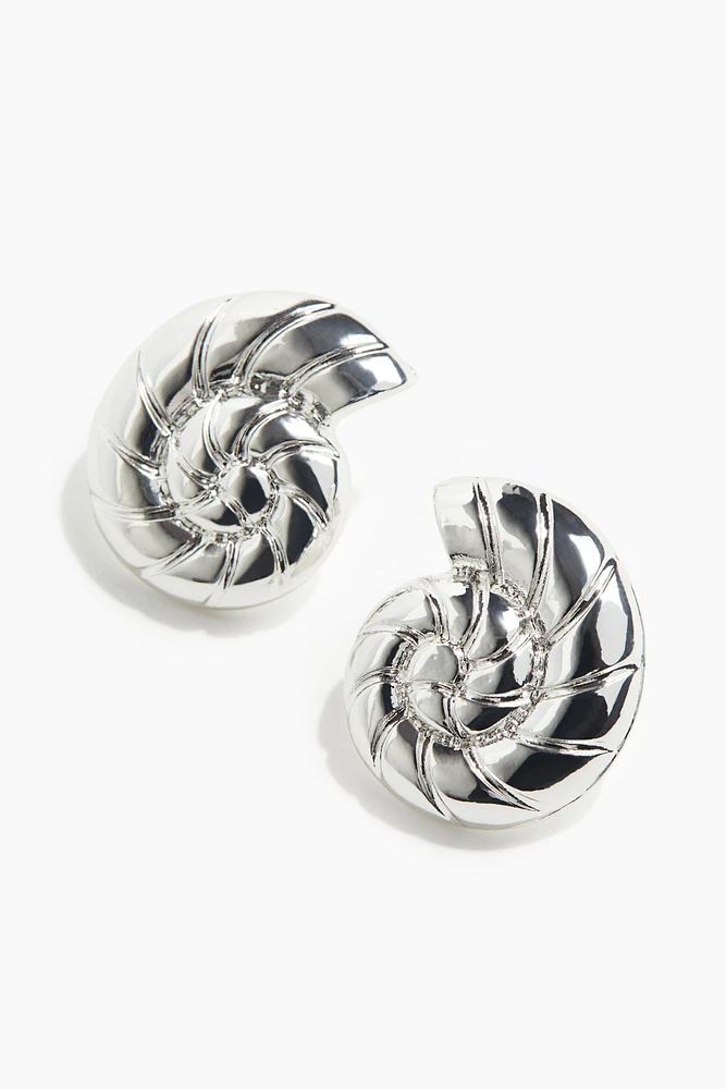 Shell-shaped Earrings