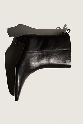 Bottines à talon en cuir