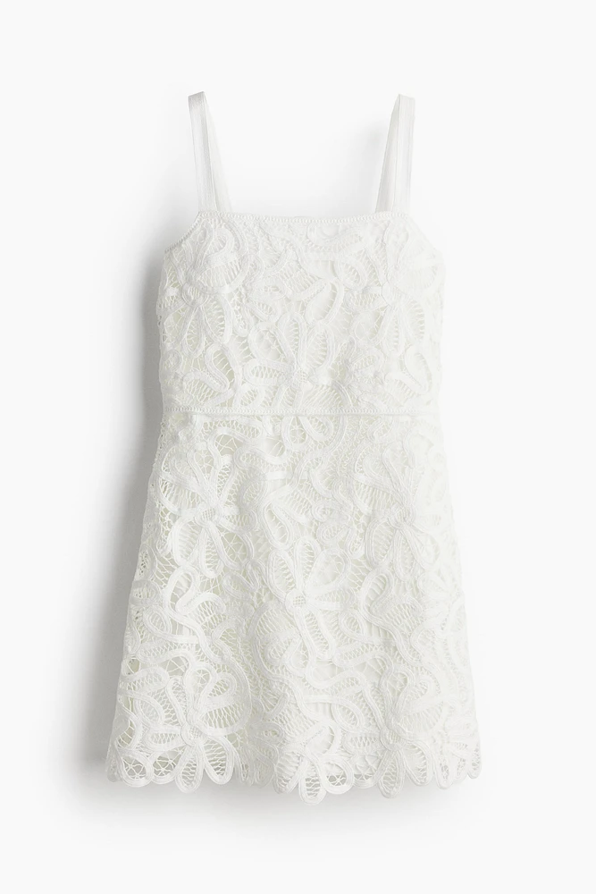 Crochet-look Sleeveless Dress