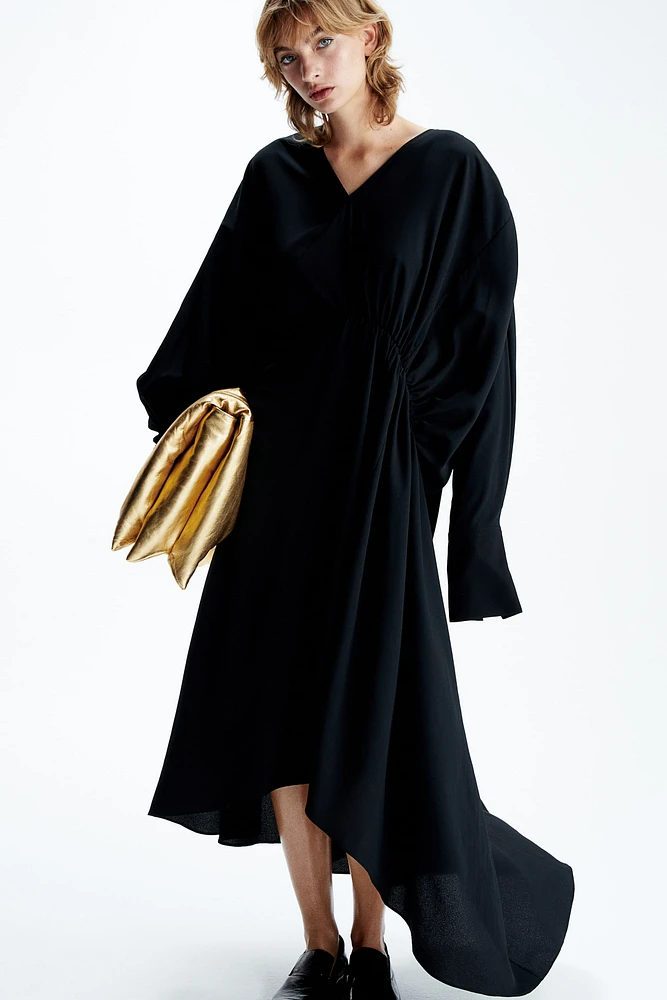 Robe asymétrique en crêpe