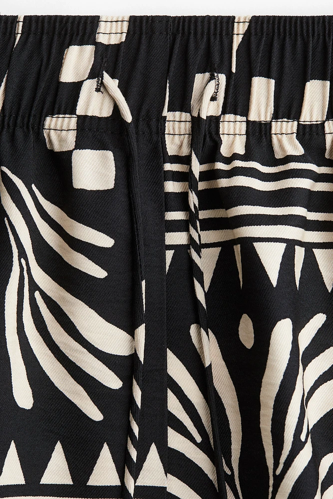 Drawstring shorts