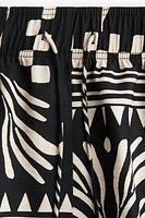 Drawstring shorts
