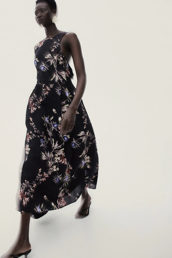 Robe en lin mélangé avec liens à nouer dans le dos