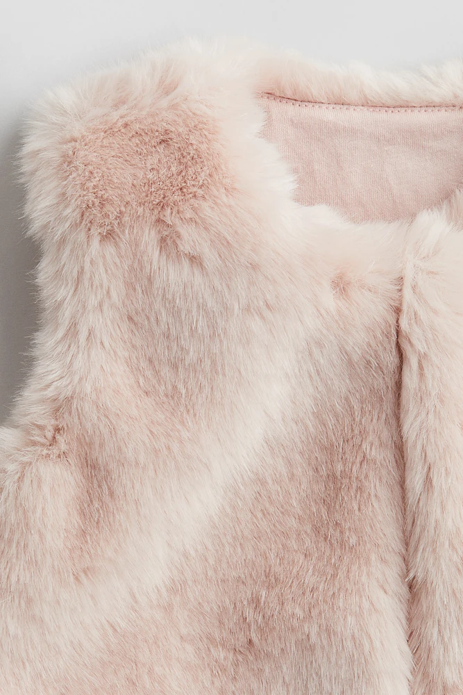 Fluffy gilet