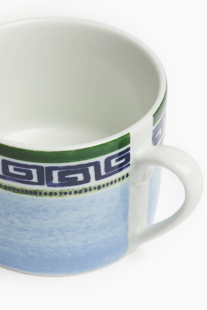 Tasse en porcelaine