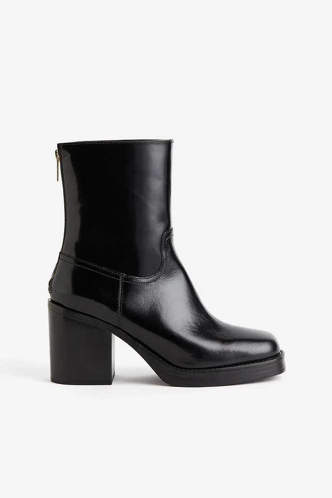 Bottines en cuir avec talon moulé