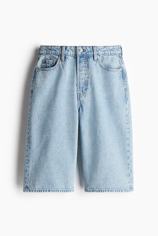 Short en denim haut du genou