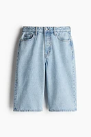 Short en denim haut du genou