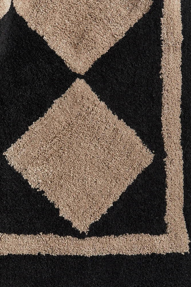 Diamond-Patterned Wool-Blend Rug