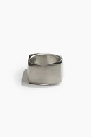 Asymmetric Ring