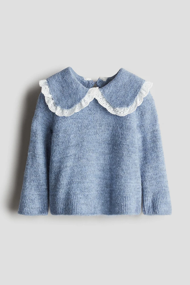 Sweater with Peter Pan Collar