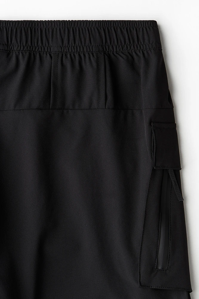 Mid-Length Cargo Sports Shorts with DryMove™