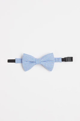 Pre-tied Bow Tie