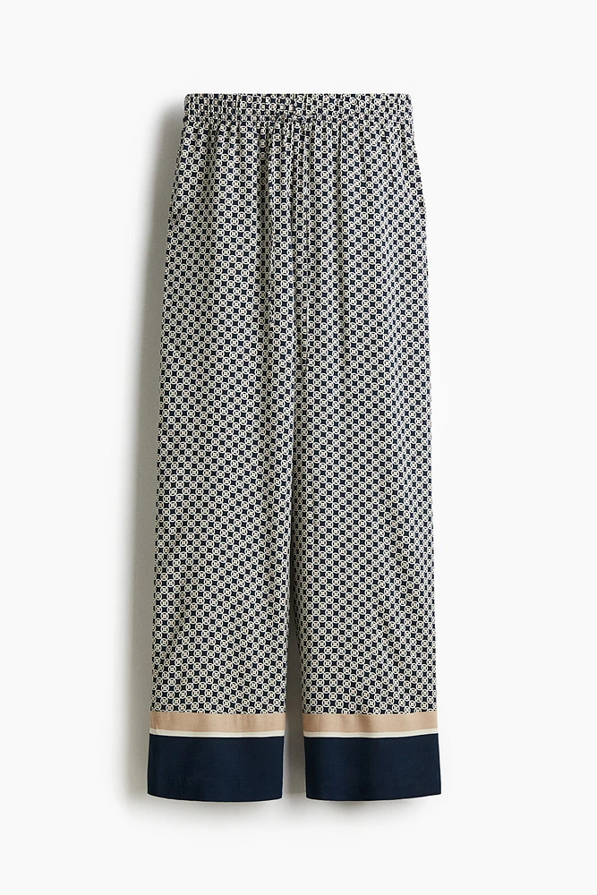 Wide-cut Pull-on Pants