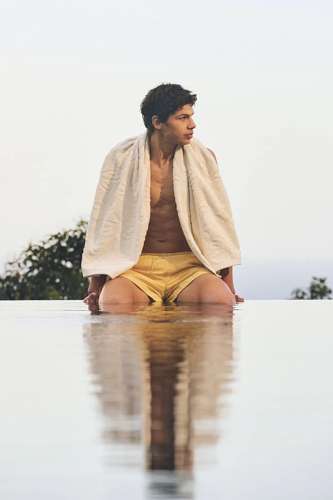 Short de bain froissé
