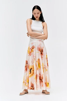 Voluminous maxi skirt