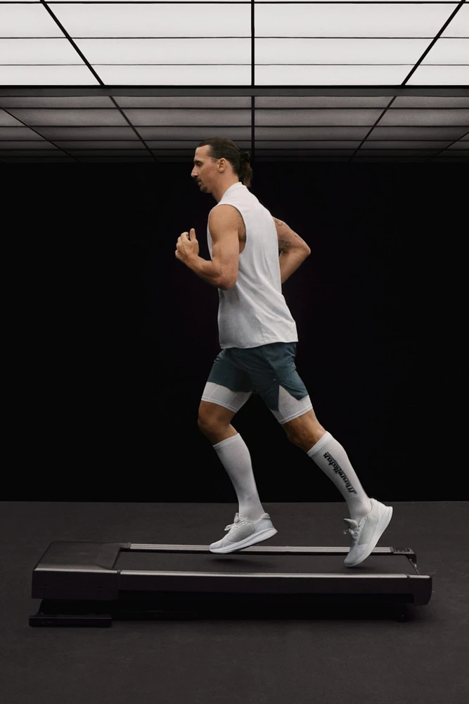 Regular-Fit Sports Tank Top with DryMove™