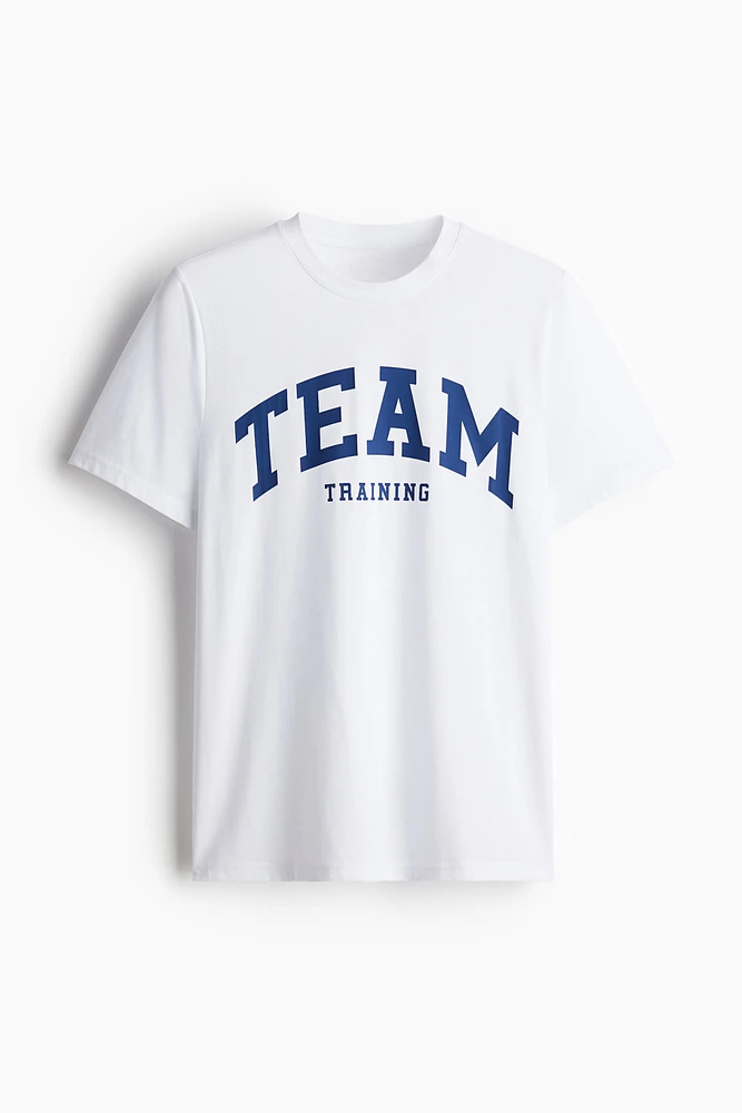 T-shirt de sport coupe classique avec DryMove™