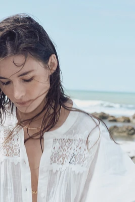 Robe en coton avec incrustations de dentelle