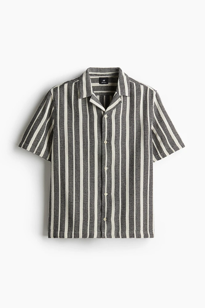 Chemise texturée coupe classique à col cubain