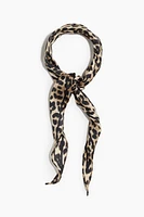 Diamond-Shaped Scarf