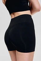 Seamless Sports Hot Pants with DryMove™