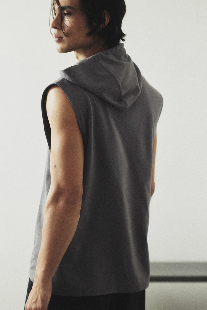 Regular Fit Sleeveless Sports Hoodie DryMove™