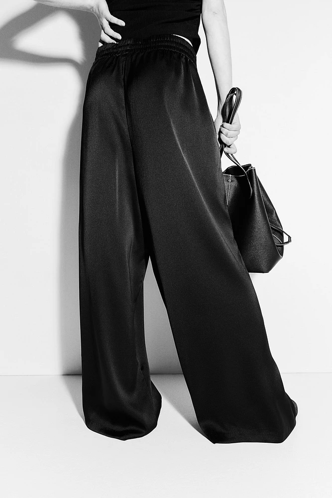 Wide-cut Pull-on Pants